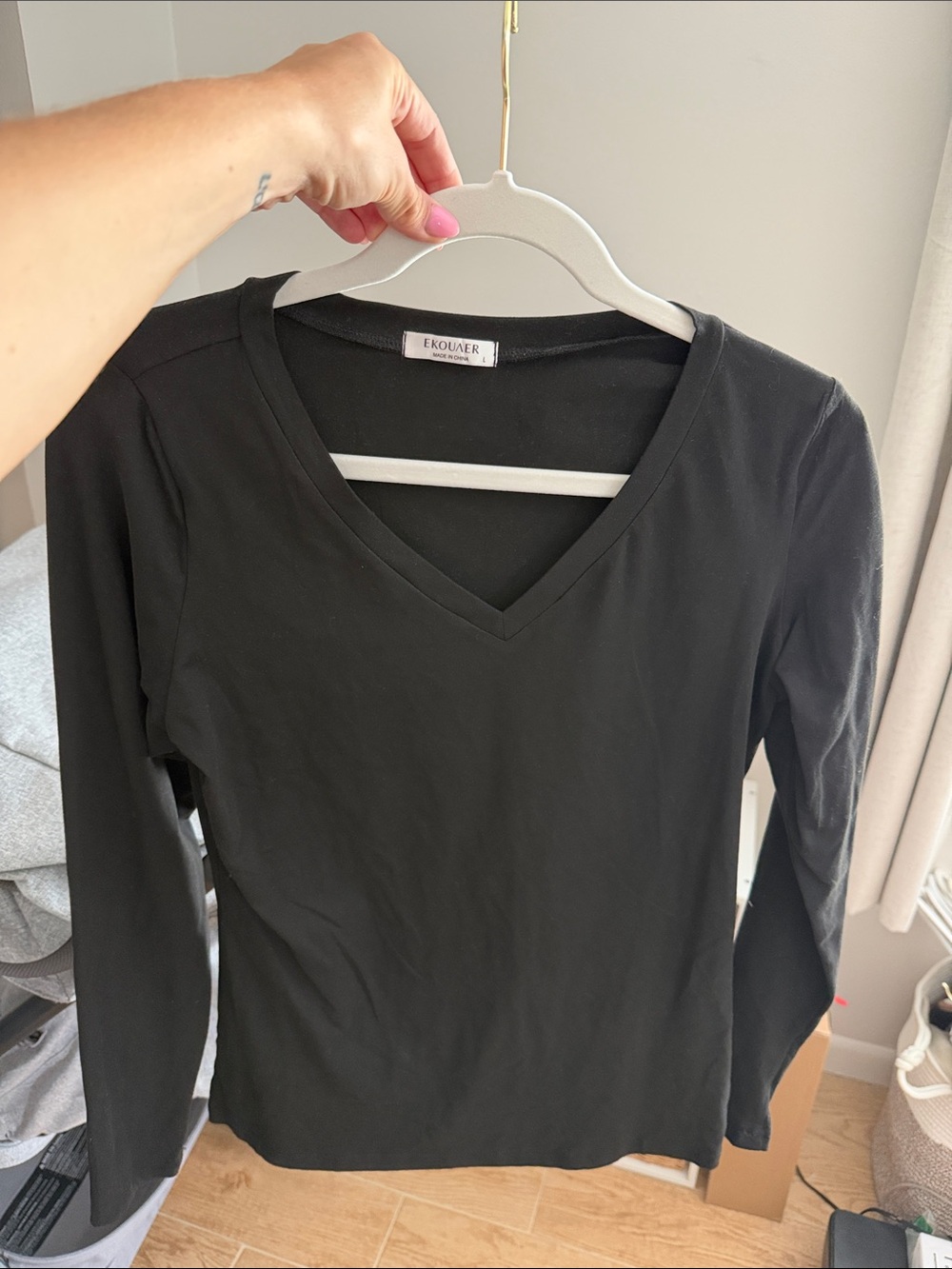 Black V-Neck Long Sleeve Top